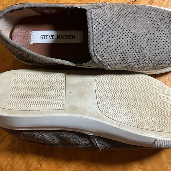 Steve Madden boat shoes, olive green, great condition size 6M - Picture 5 of 7